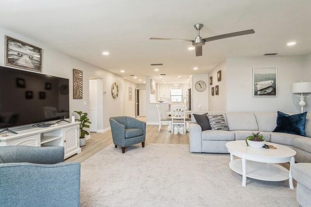 200 INTRACOASTAL Place 305, Jupiter, FL 33469