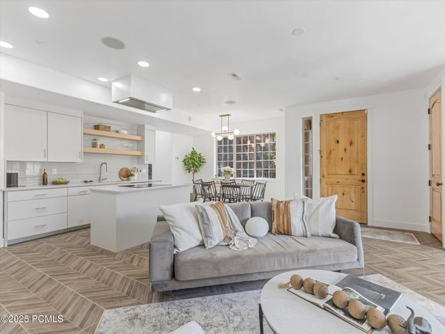 3017 Canyon Links Drive, Park City, UT 84098