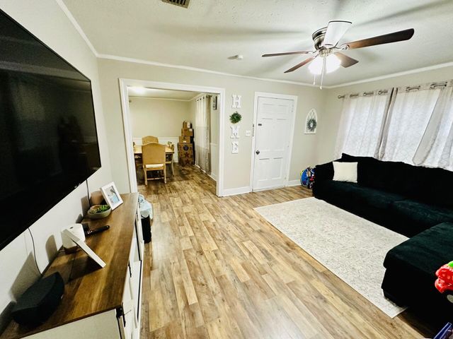 207 E 8th Ave., Petal, MS 39465