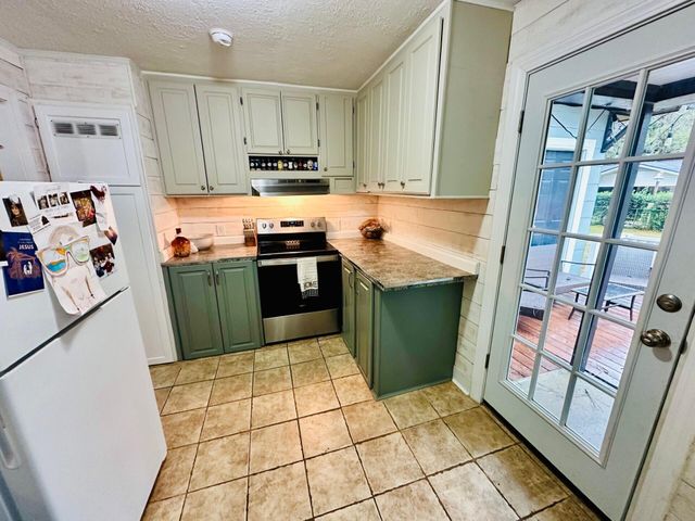 207 E 8th Ave., Petal, MS 39465