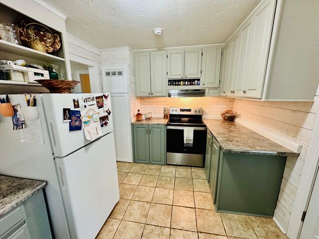 207 E 8th Ave., Petal, MS 39465