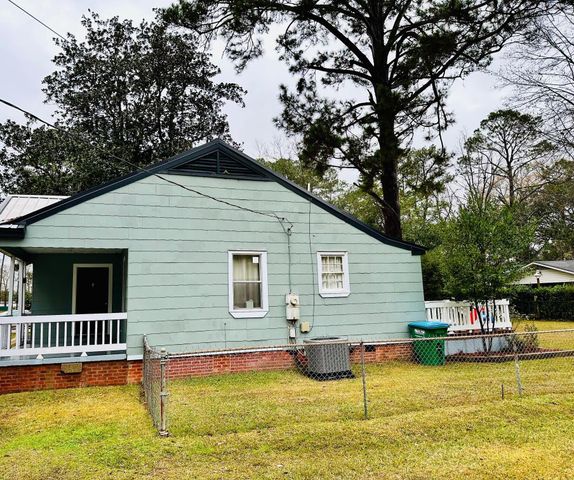 207 E 8th Ave., Petal, MS 39465