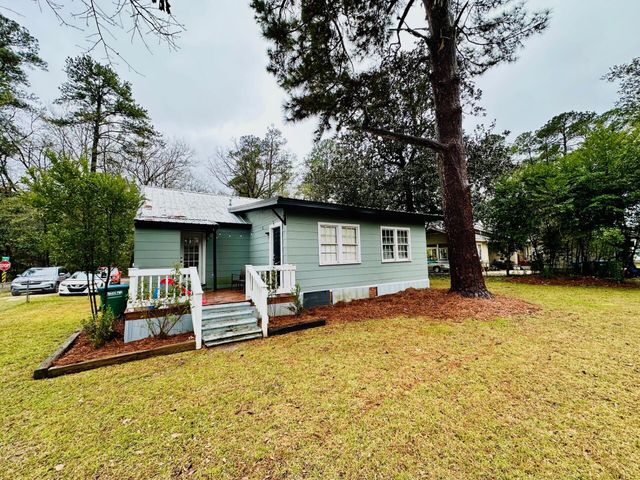 207 E 8th Ave., Petal, MS 39465