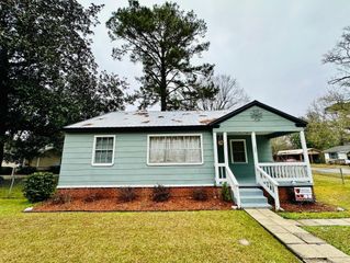 207 E 8th Ave., Petal, MS 39465