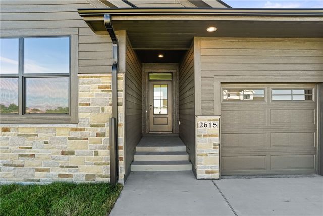2615 NW Fairfield Drive, Ankeny, IA 50023