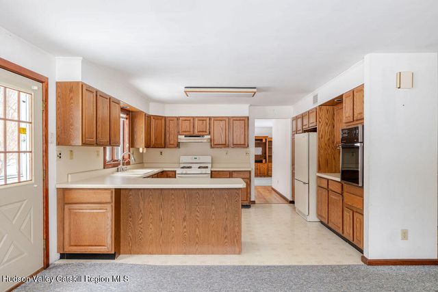 10 Barrington Drive, Copake, NY 12516