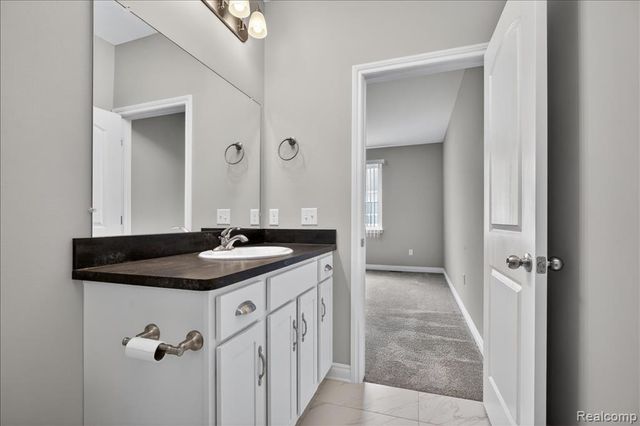 1422 Lincoln Street, Lapeer, MI 48446