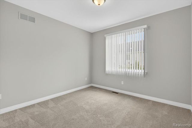 1422 Lincoln Street, Lapeer, MI 48446