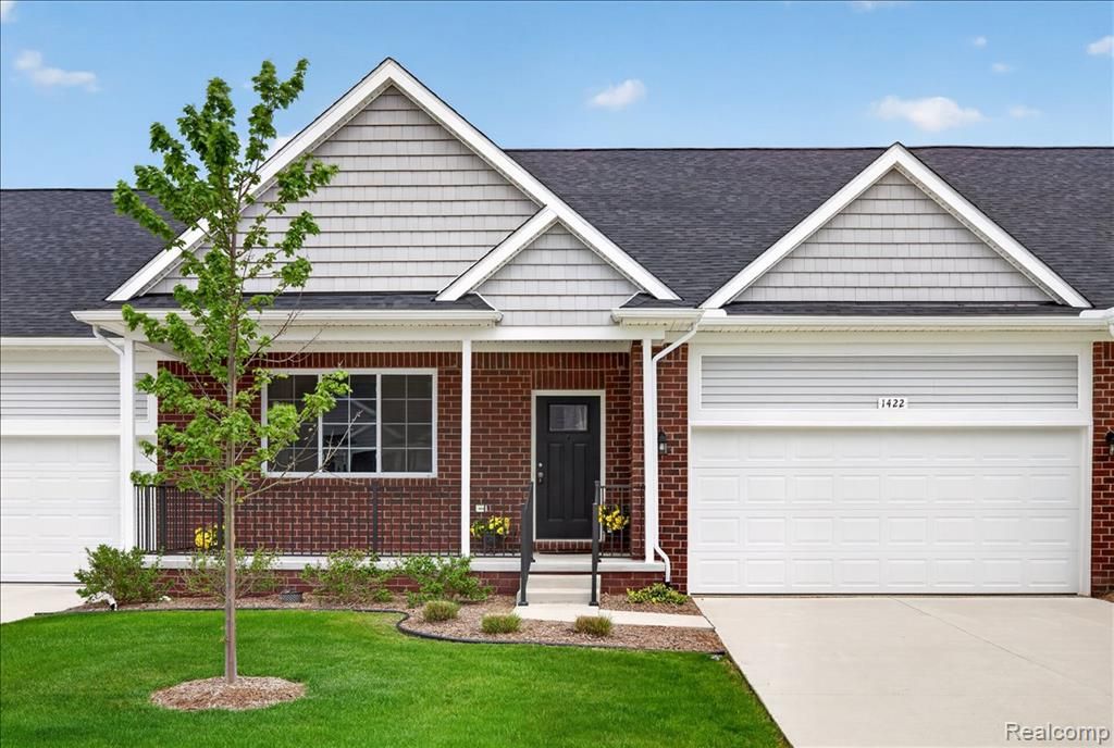 1422 Lincoln Street, Lapeer, MI 48446