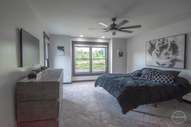 2714 Snow Avenue Se, Lowell Twp, MI 49331