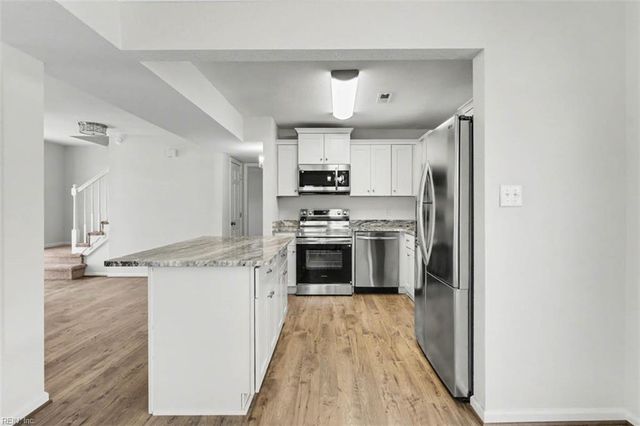 181 E Rexford DR, Newport News, VA 23608