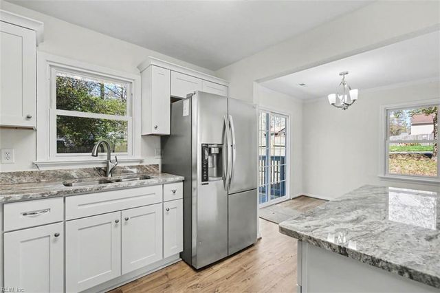 181 E Rexford DR, Newport News, VA 23608