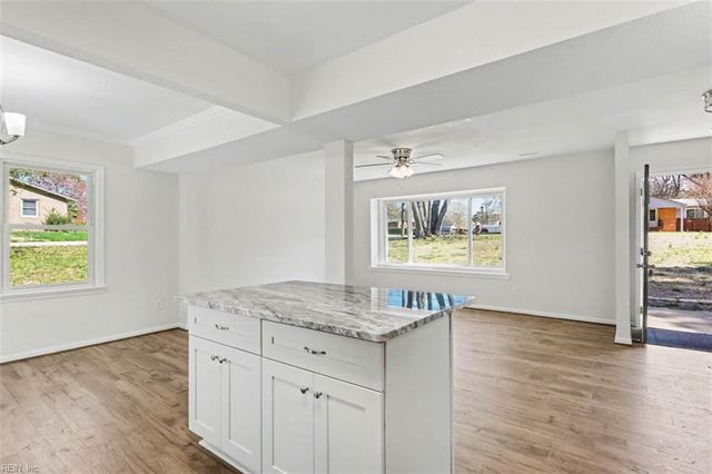 181 E Rexford DR, Newport News, VA 23608