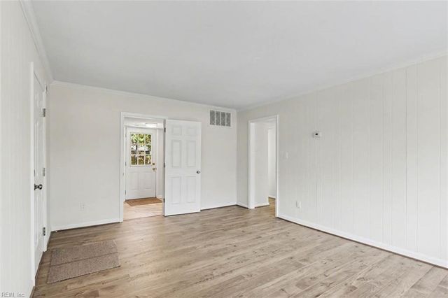 181 E Rexford DR, Newport News, VA 23608