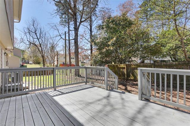 181 E Rexford DR, Newport News, VA 23608