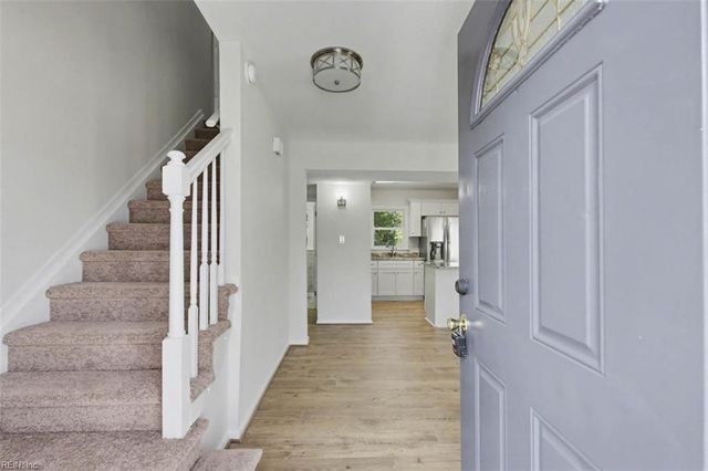 181 E Rexford DR, Newport News, VA 23608