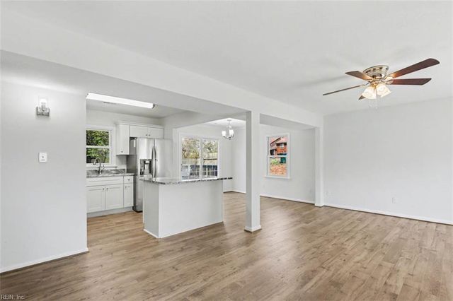 181 E Rexford DR, Newport News, VA 23608