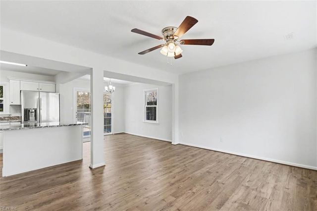 181 E Rexford DR, Newport News, VA 23608