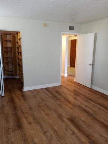 801 LYONS Road 19101, Coconut Creek, FL 33063