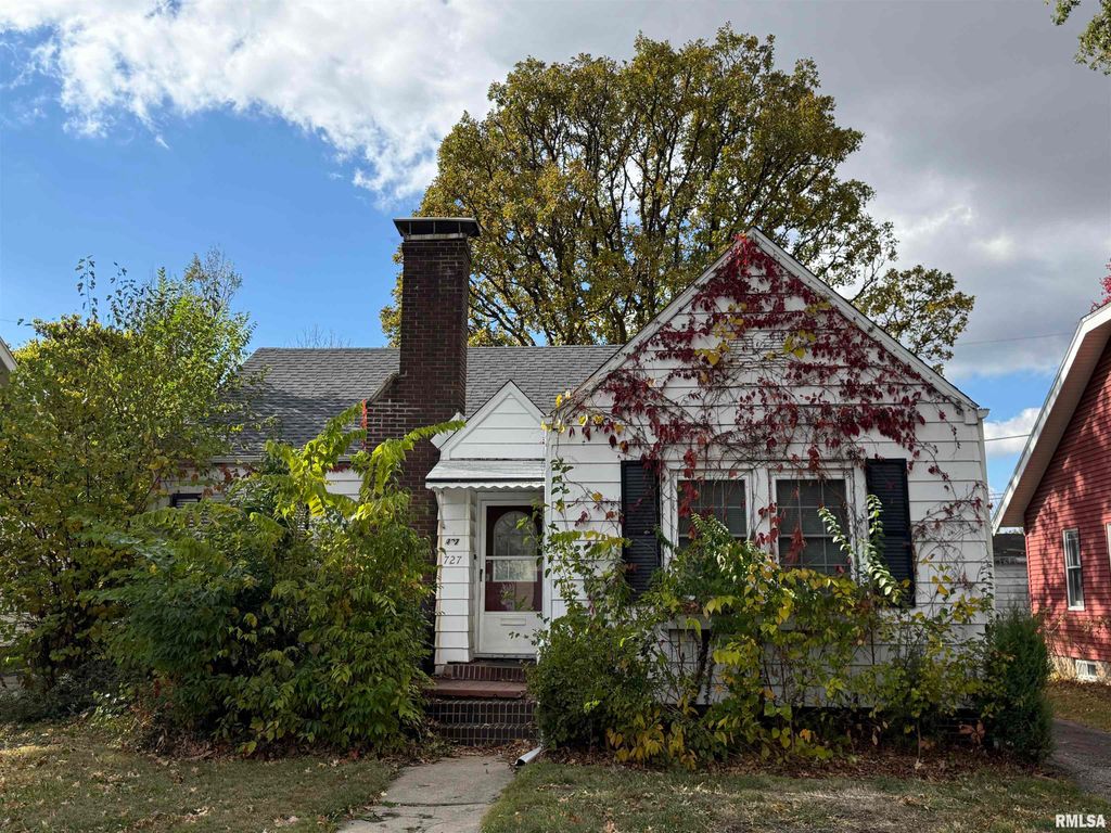 727 N CLIFTON Court, West Peoria, IL 61604