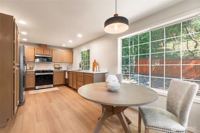 8301 61st Street W, University Place, WA 98467