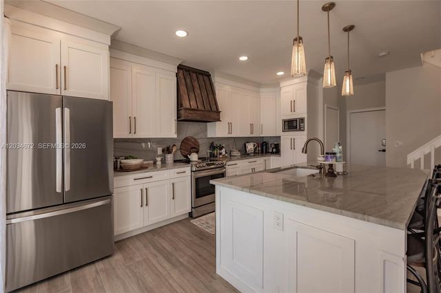 15623 NW 5th Street, Pembroke Pines, FL 33028
