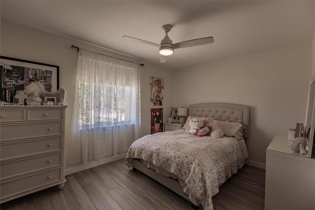 15623 NW 5th Street, Pembroke Pines, FL 33028