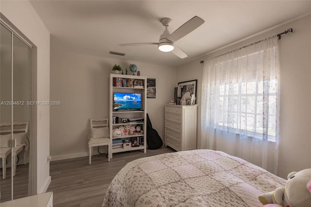 15623 NW 5th Street, Pembroke Pines, FL 33028