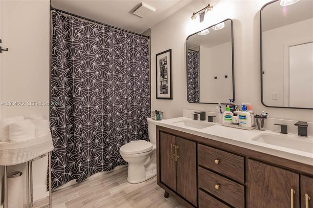 15623 NW 5th Street, Pembroke Pines, FL 33028