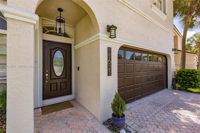 15623 NW 5th Street, Pembroke Pines, FL 33028