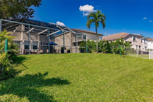 15623 NW 5th Street, Pembroke Pines, FL 33028