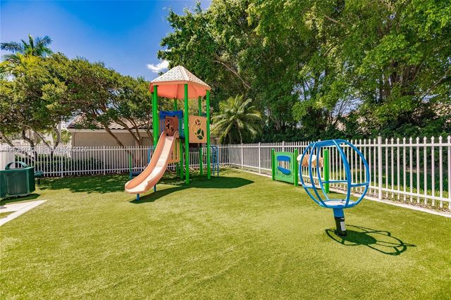 15623 NW 5th Street, Pembroke Pines, FL 33028