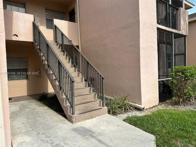 631 Cypress Lake Boulevard H17, Deerfield Beach, FL 33064