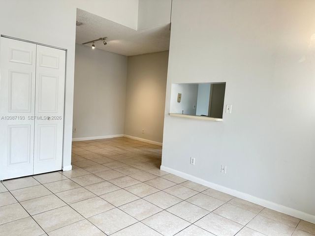 631 Cypress Lake Boulevard H17, Deerfield Beach, FL 33064