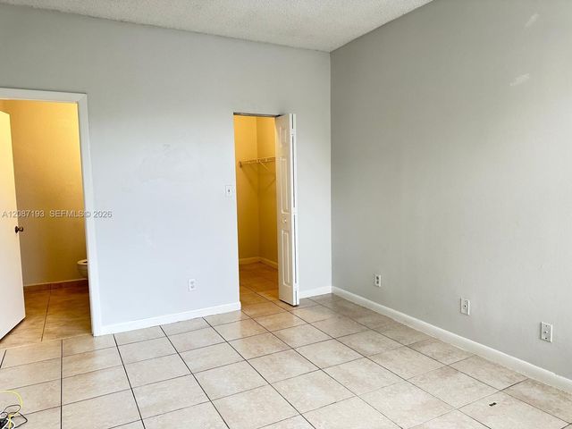 631 Cypress Lake Boulevard H17, Deerfield Beach, FL 33064