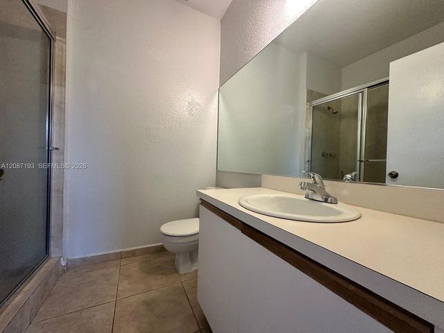 631 Cypress Lake Boulevard H17, Deerfield Beach, FL 33064