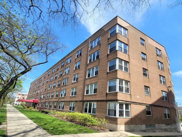 7333 N Ridge Boulevard 201, Chicago, IL 60645