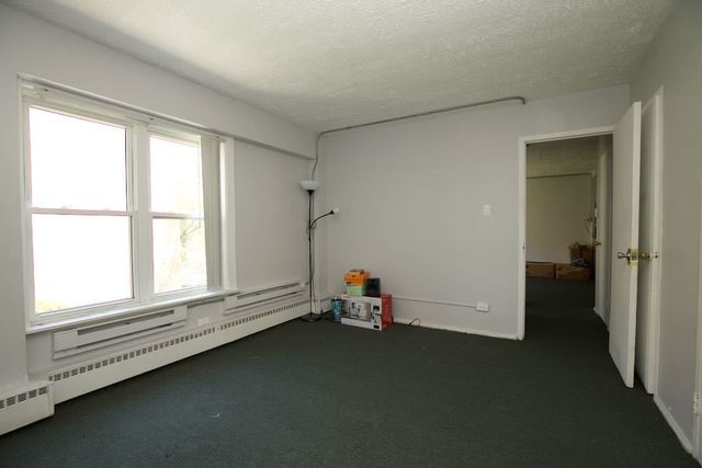 7333 N Ridge Boulevard 201, Chicago, IL 60645