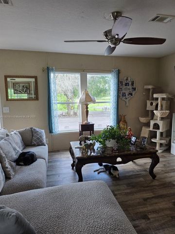 648 Avenida del Sur, Clewiston, FL 33440