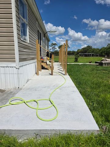 648 Avenida del Sur, Clewiston, FL 33440