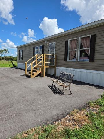 648 Avenida del Sur, Clewiston, FL 33440