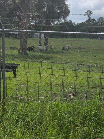 648 Avenida del Sur, Clewiston, FL 33440