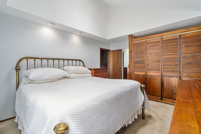 305 Schwab Street, Thornton, IL 60476