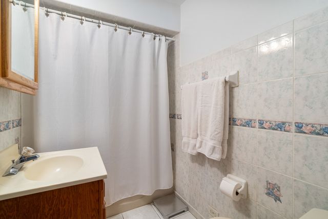 305 Schwab Street, Thornton, IL 60476