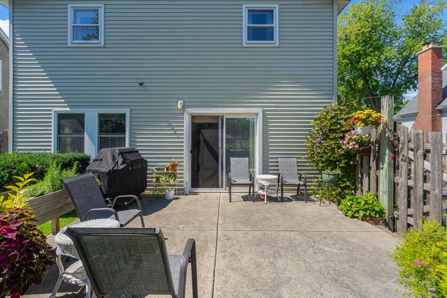 305 Schwab Street, Thornton, IL 60476