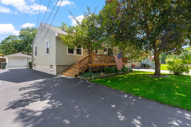 305 Schwab Street, Thornton, IL 60476