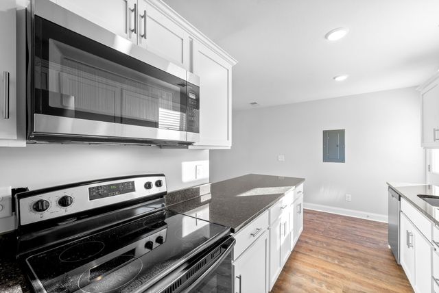919 Martin St, Clarksville, TN 37040