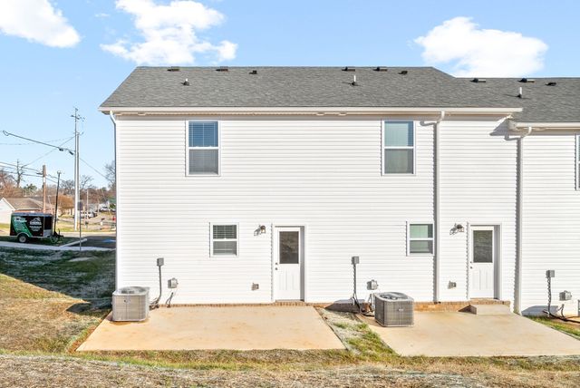 919 Martin St, Clarksville, TN 37040