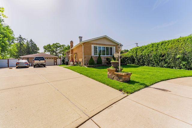 433 E Cherry Hill Drive, Addison, IL 60101