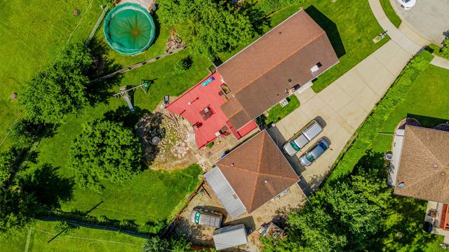 433 E Cherry Hill Drive, Addison, IL 60101